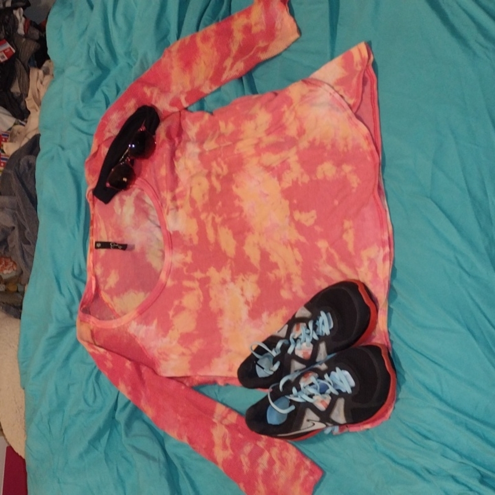 Jessica Simpson Long Sleeve Active Wear Top